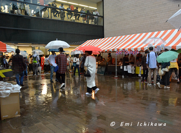 16-9-19Tokyo-Art-Book-FairDSC_2200.jpg 600442 197K