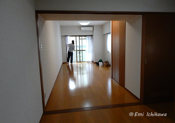 19-6-30empty-roomDSCN9915.jpg 600424 119K